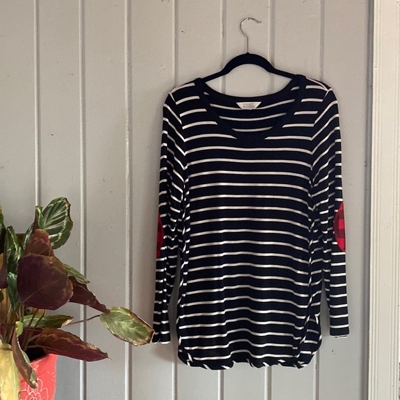 Long sleeve rayon/spandex top - Picture 1 of 5